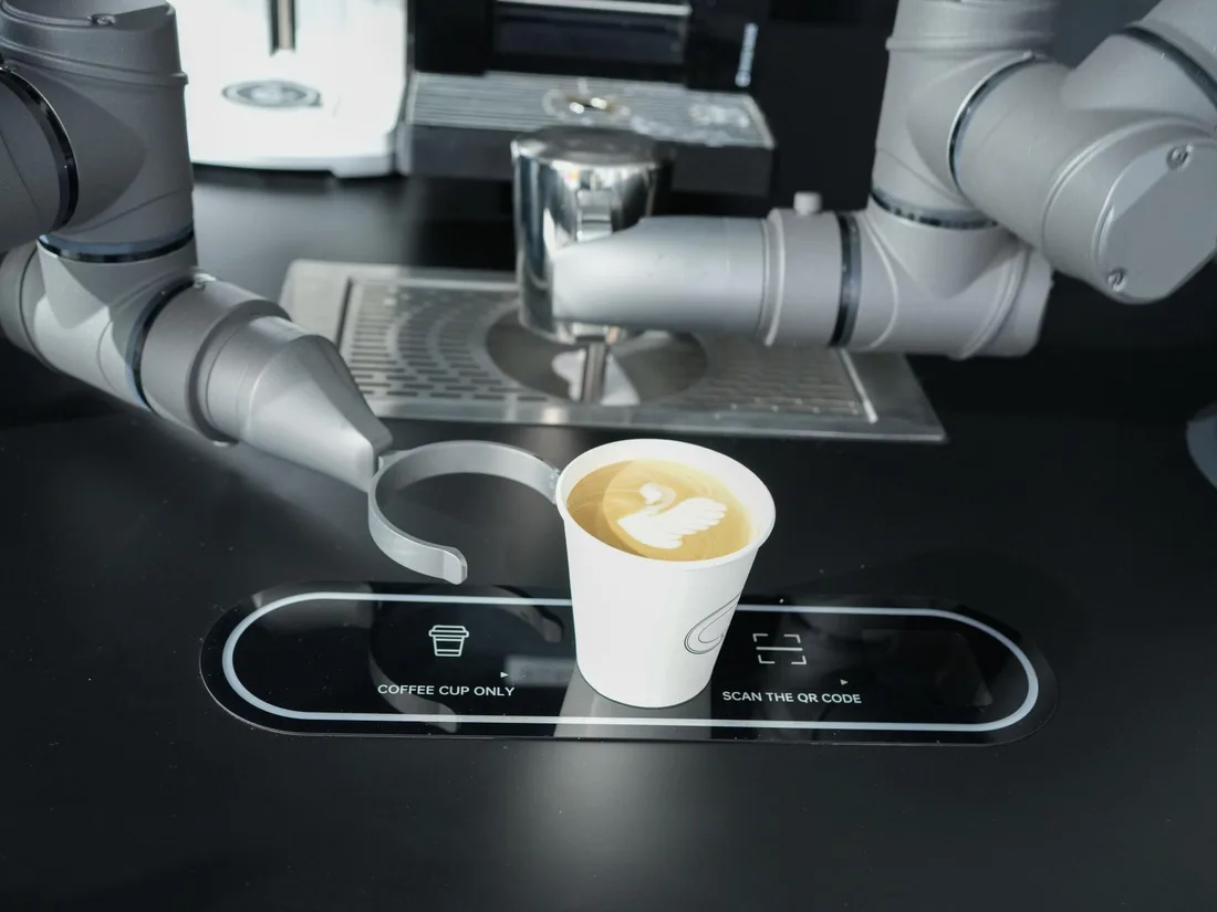 Робот-бариста (приготовление кофе) ROBOT-BARISTA